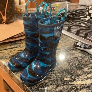 Kids rain boots